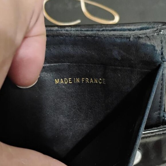 Chanel Black Patent Leather Wallet (Bi-Fold) CC Logo - Picture 5 of 9